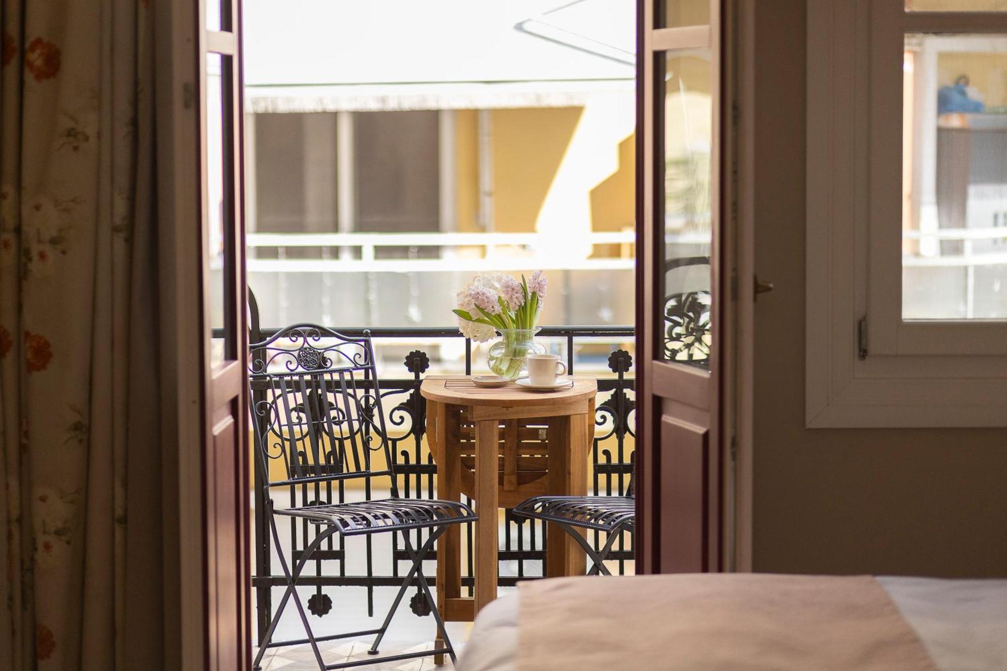 Gatto Perso Luxury Studio Apartments テッサロニキ エクステリア 写真
