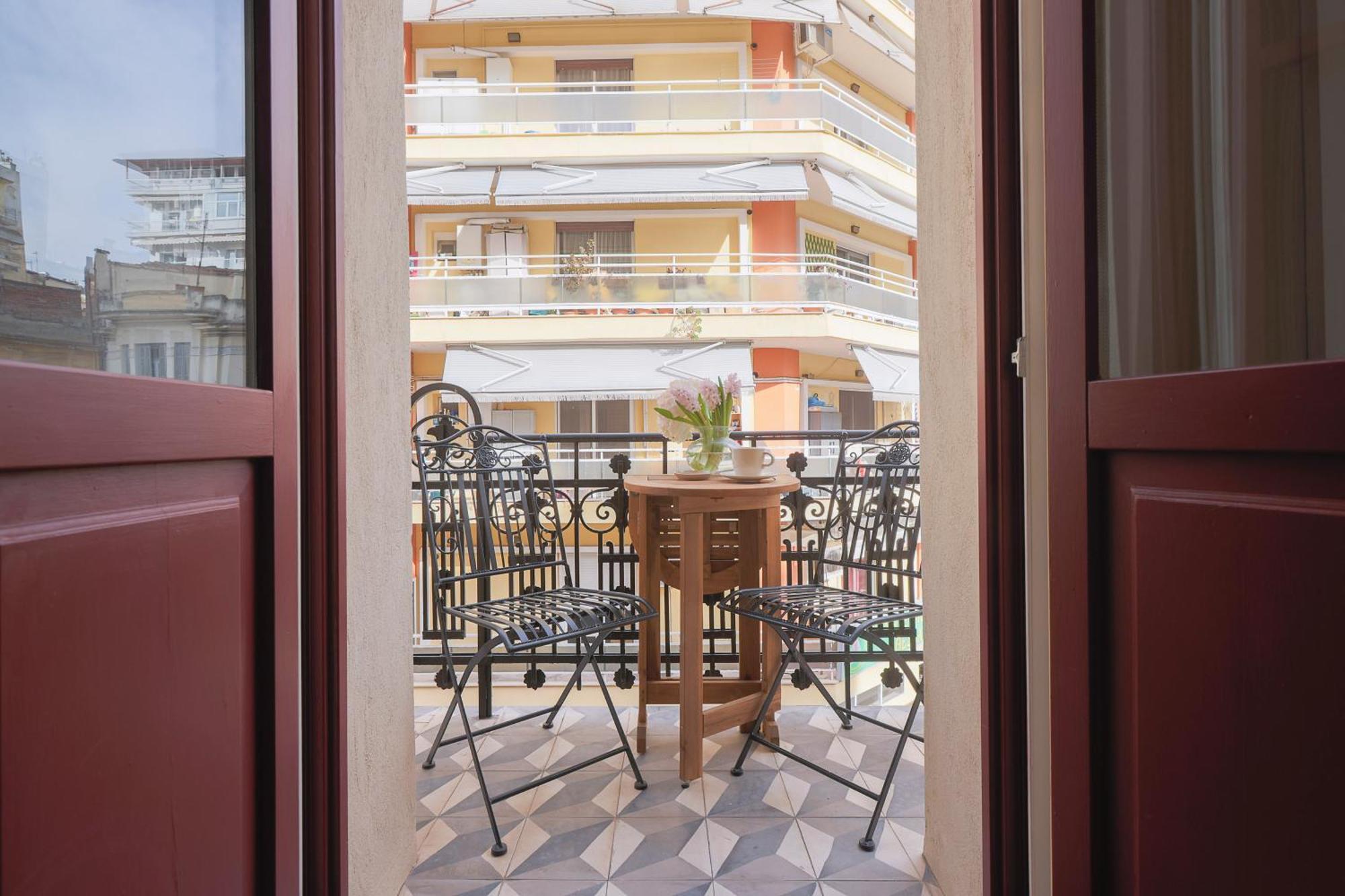 Gatto Perso Luxury Studio Apartments テッサロニキ エクステリア 写真