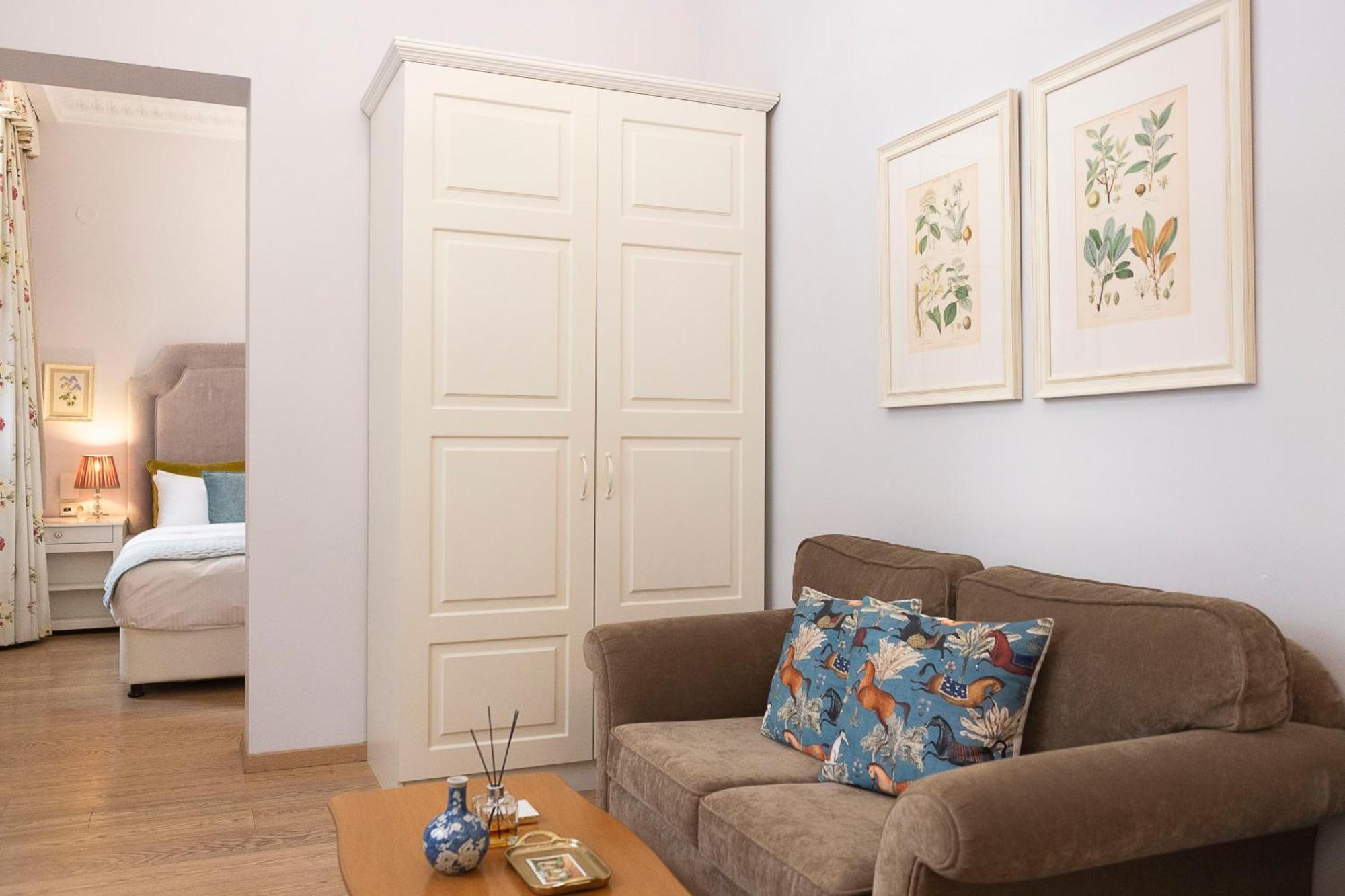 Gatto Perso Luxury Studio Apartments テッサロニキ エクステリア 写真