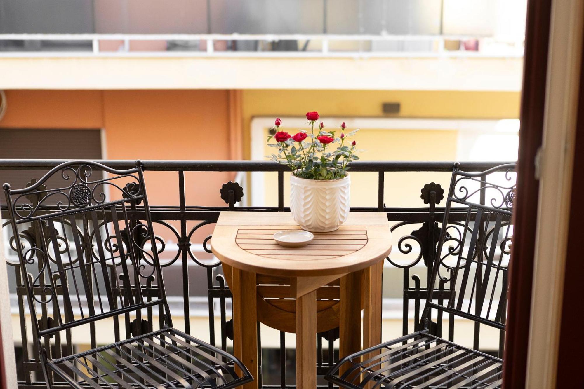 Gatto Perso Luxury Studio Apartments テッサロニキ エクステリア 写真
