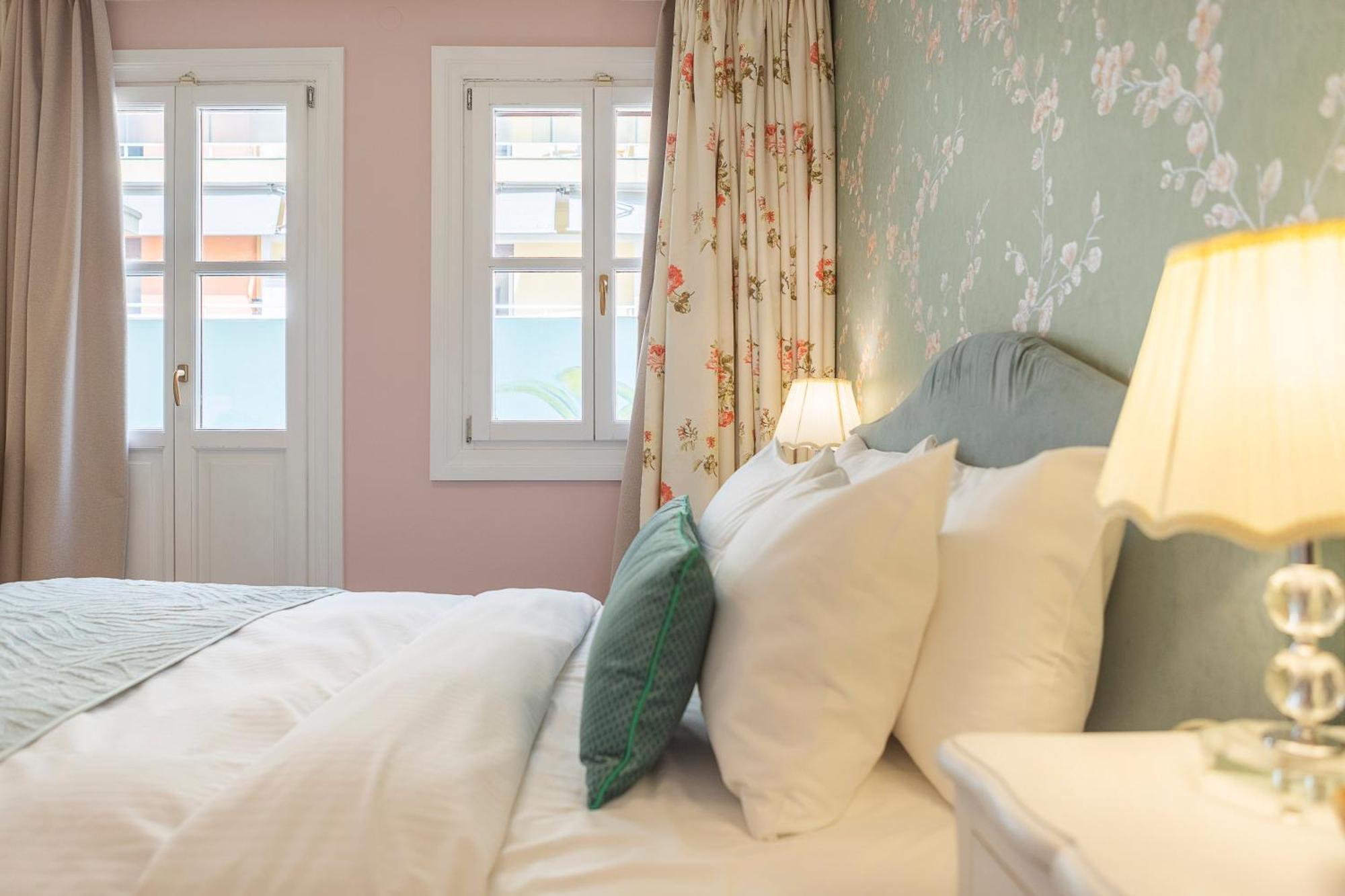 Gatto Perso Luxury Studio Apartments テッサロニキ エクステリア 写真