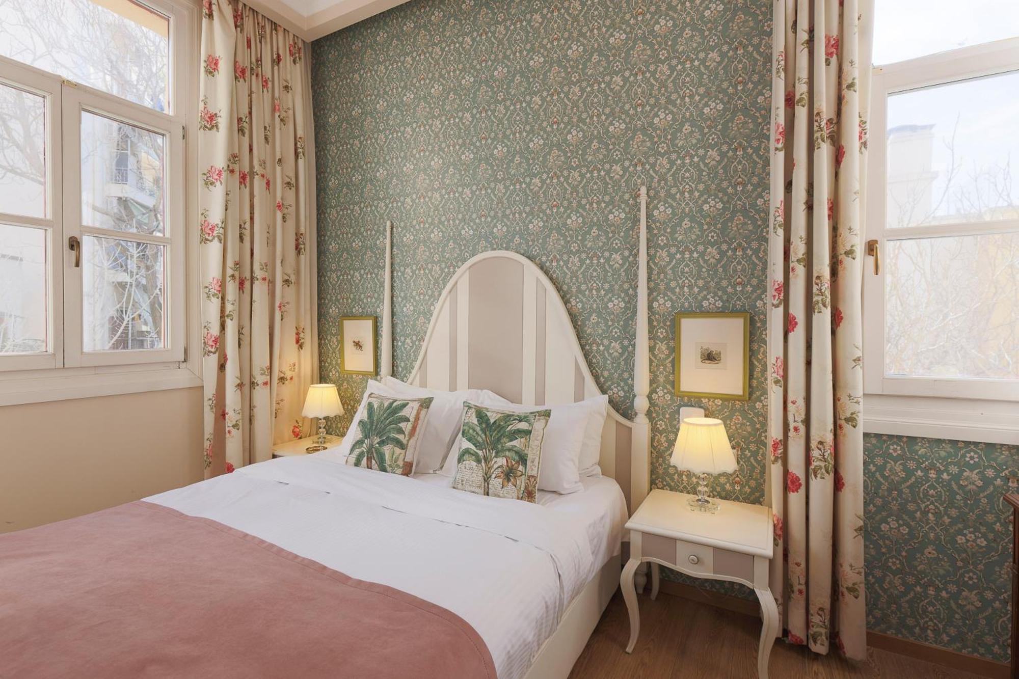 Gatto Perso Luxury Studio Apartments テッサロニキ エクステリア 写真