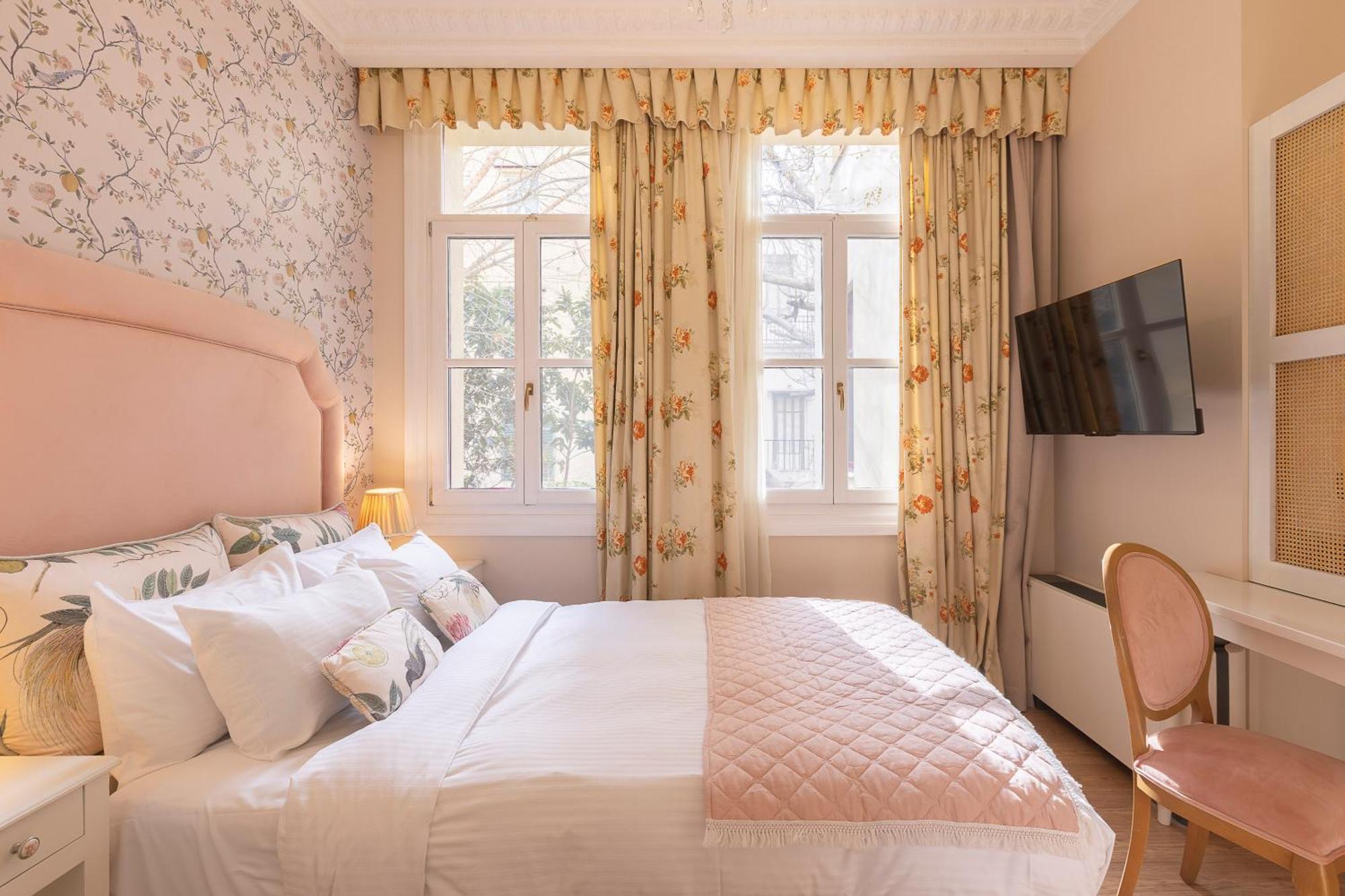 Gatto Perso Luxury Studio Apartments テッサロニキ エクステリア 写真